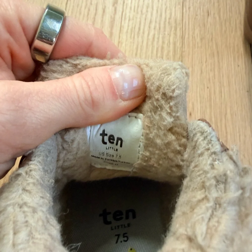 Ten Little Furry High Top Toddler Shoes Size 7.5 Brown Winter Sneakers - Picture 3 of 5